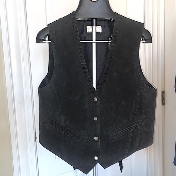 Genuine Leather Snap Front Braided Strap Detailed Vest with adjustable tie back - Picture 1 of 12